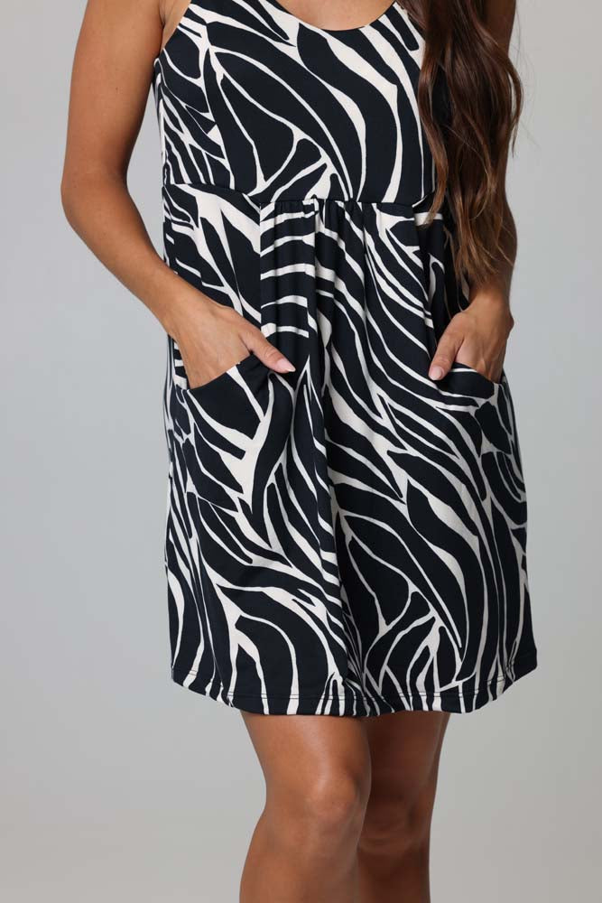 J valdi scoop outlet pocket dress